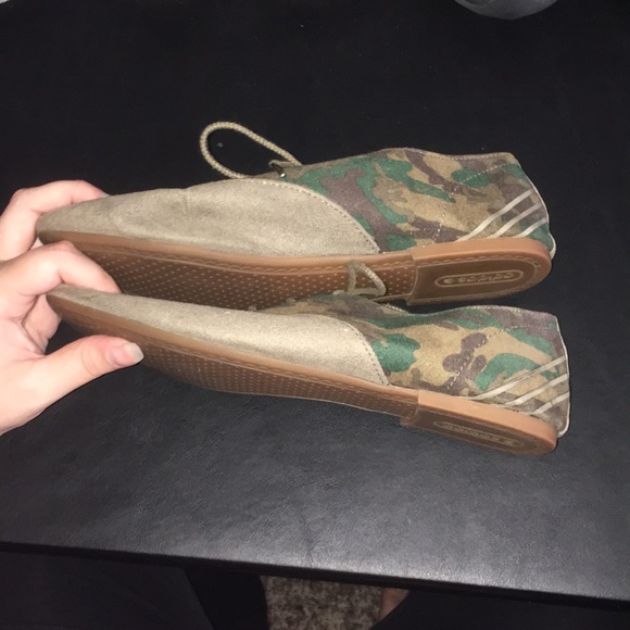 Adidas NEO Camo Shoes - Picture 4 of 5